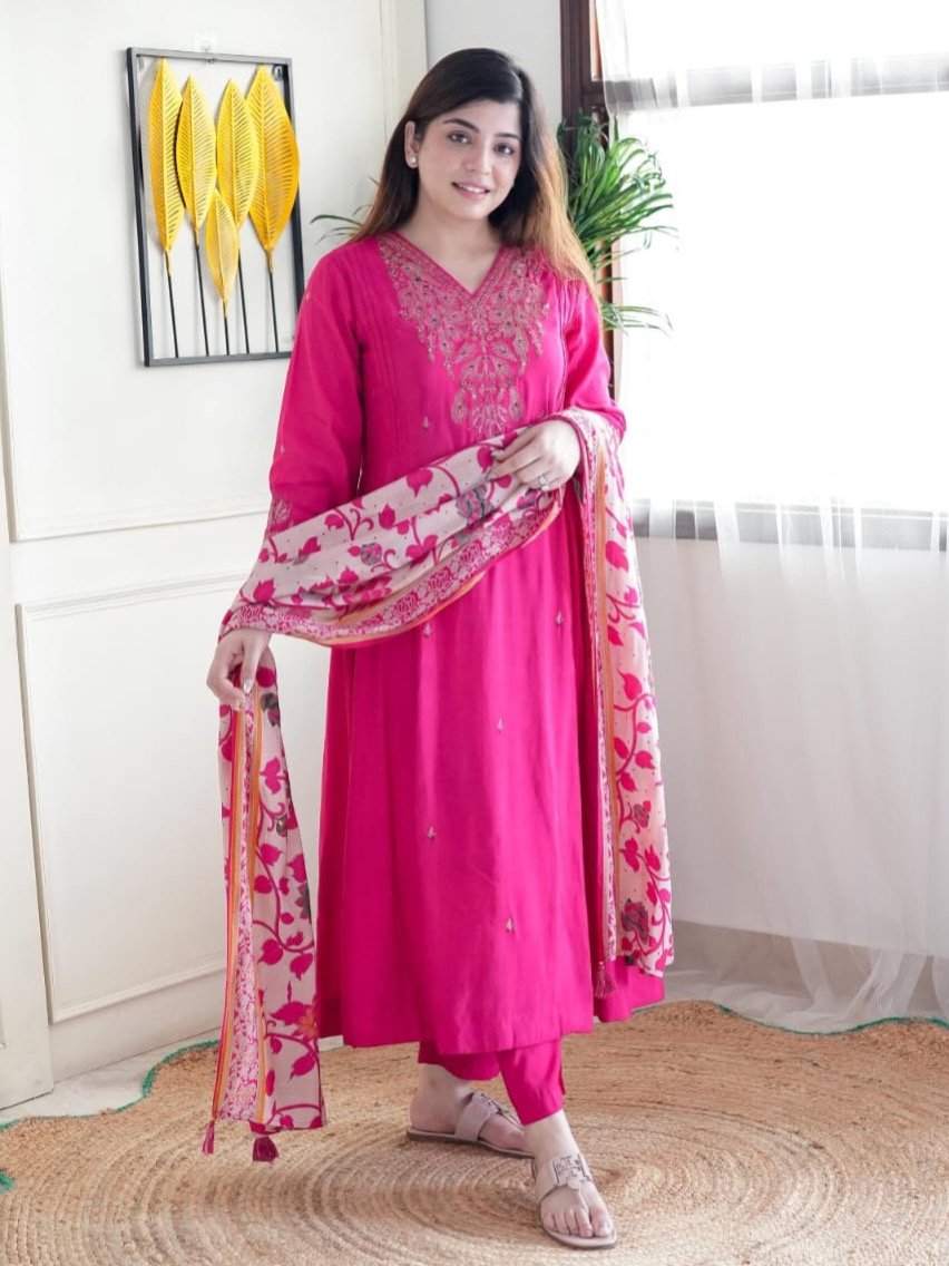 Pink Color Heavy Viscose Chanderi Kurta With Bottom & Chanderi Dupatta