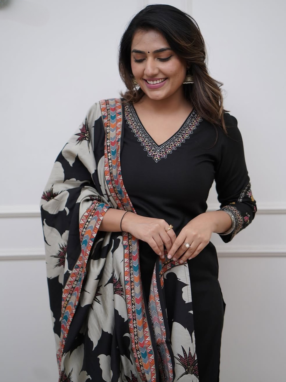 Black Color Heavy Viscose Silk Embroidery Kurta Set With Bottom & Chinon Dupatta