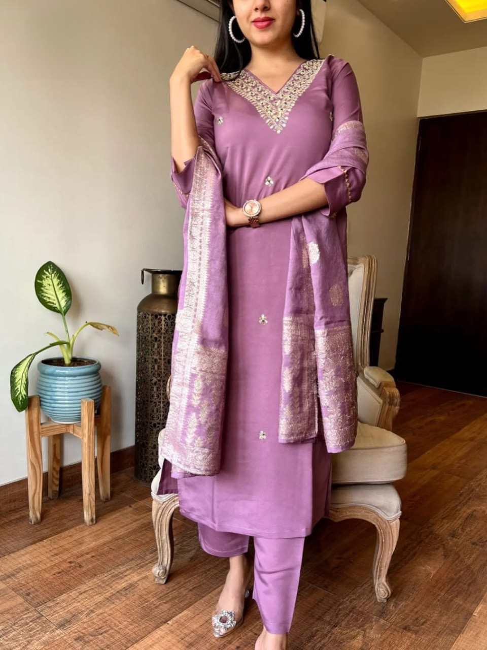 OnionPink Color Heavy Viscose Chanderi Kurta With Bottom & Jacquard Dupatta