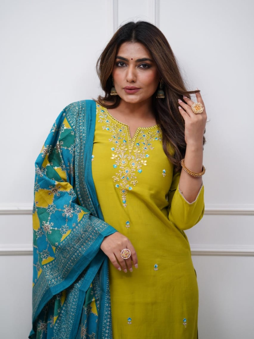 Radiant Green Color Heavy Viscose Chanderi Embroidered Kurta With Bottom & Printed Chanderi Dupatta