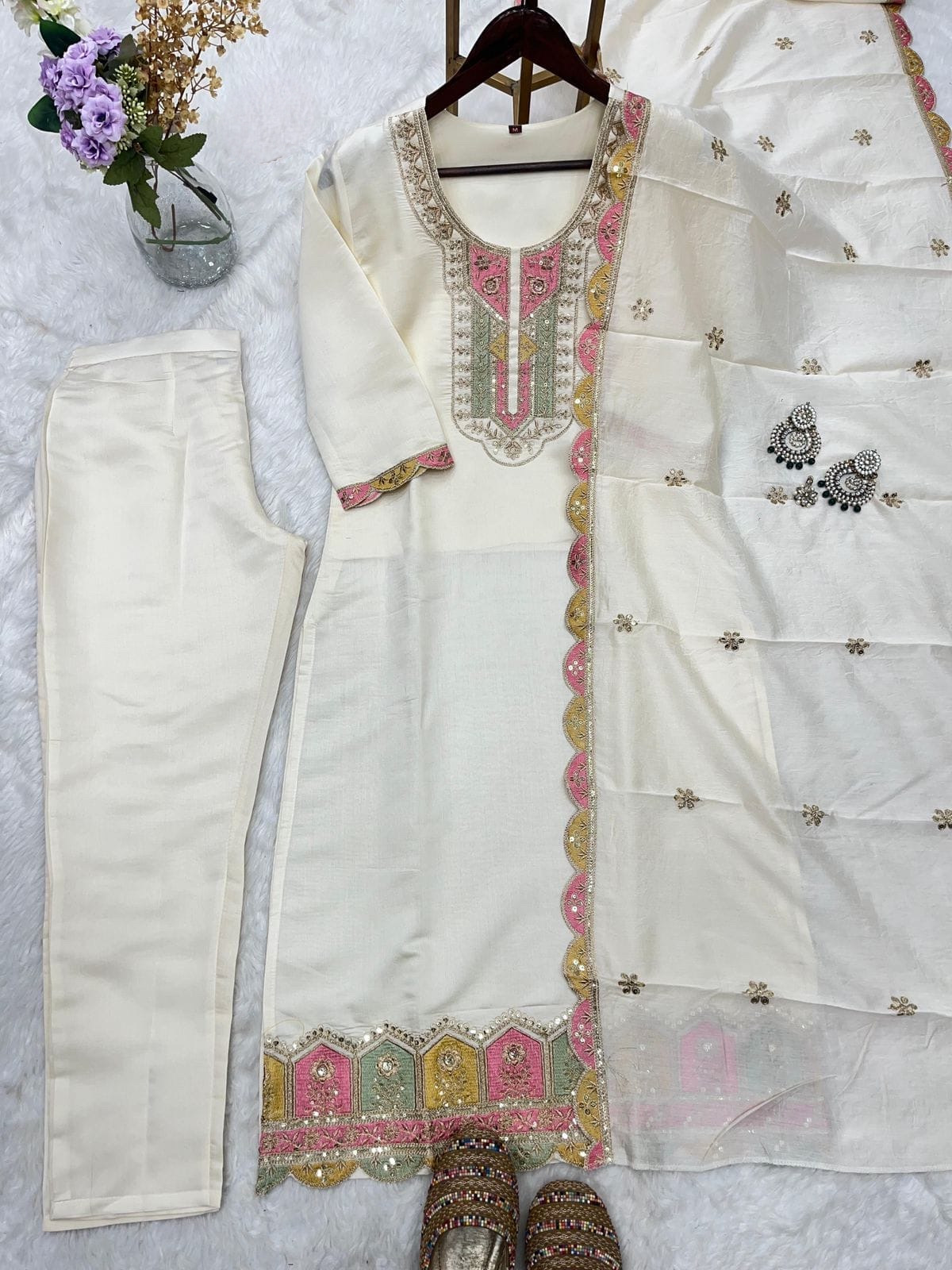 OffWhite Color Heavy Viscose Chanderi Kurta Set With Pant & Organza Silk Dupatta