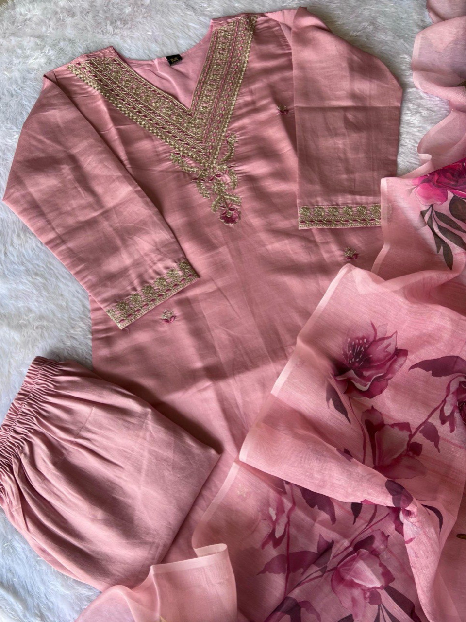 Pink Color Heavy Roman Silk Embroiderd Suit Set With Pant & Chanderi Silk Print Dupatta