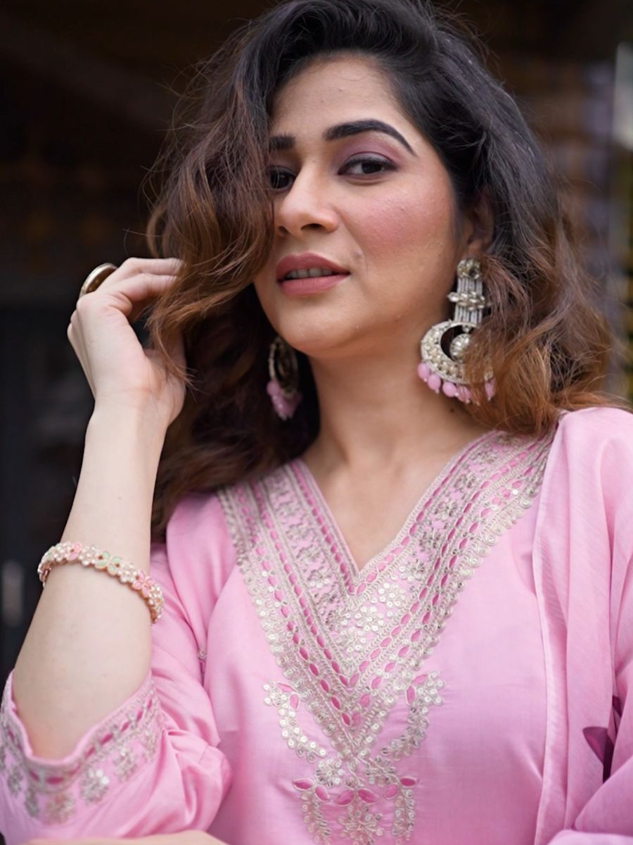 Pink Color Heavy Roman Silk Embroiderd Suit Set With Pant & Chanderi Silk Print Dupatta