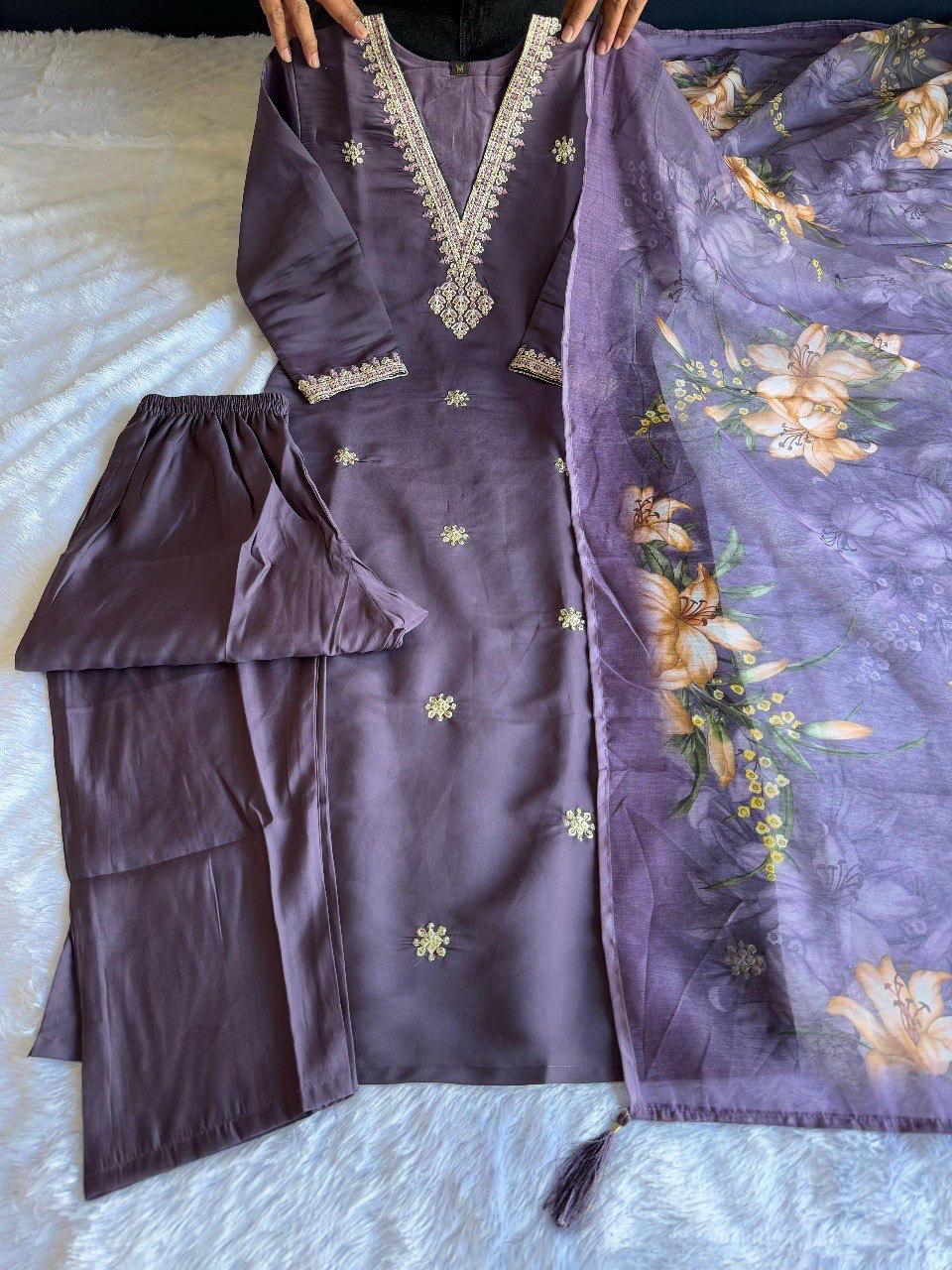 Light Purple Color Heavy Roman Silk With Embroidered Matching Pant & Dupatta Chanderi Silk Digital Print